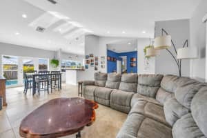 11 Hemlock Lane, Tequesta, FL 33469 - MLS#R11073835