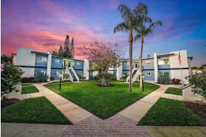 1561 Ne 12th Terrace C-14, Jensen Beach