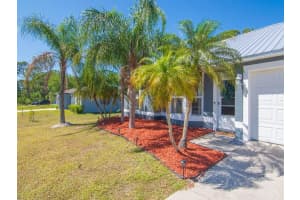1171 Larkspur Street SE, Palm Bay, FL 32909 - MLS#R11073979