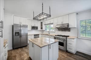 2440 8th Avenue SW, Vero Beach, FL 32962 Sold 06/20/25