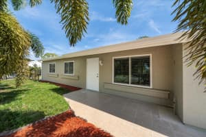 2440 8th Avenue SW, Vero Beach, FL 32962 Sold 06/20/25