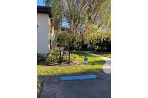 391 SW South River Dr 105, Stuart, FL 34997 Sold 08/25/25