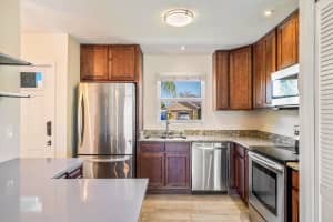 925 Jamaica Avenue, Sebastian, FL 32958 Sold 05/16/25