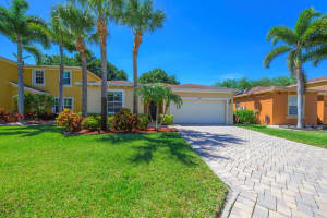 887 Fieldstone Way, West Palm Beach, FL 33413 Sold 05/16/25