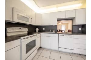 252 Down East Lane, Lake Worth, FL 33467 Sold 05/23/25