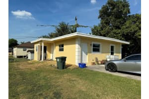 648 SE 2nd Street, Belle Glade, FL 33430 Sold 04/22/25