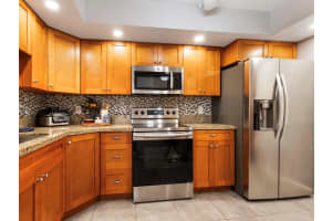 308 NE 17th Avenue 4, Boynton Beach, FL 33435 Sold 10/15/25