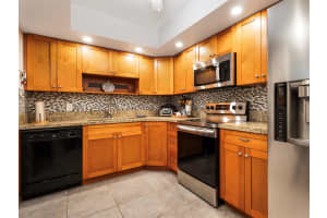 308 NE 17th Avenue 4, Boynton Beach, FL 33435 Sold 10/15/25