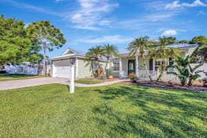 628 NE Muskrat Run, Port Saint Lucie, FL 34983 Sold 05/20/25