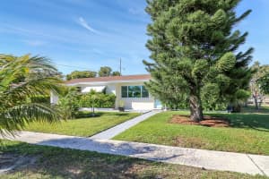 230 W 19th Street, Riviera Beach, FL 33404 Sold 05/01/25