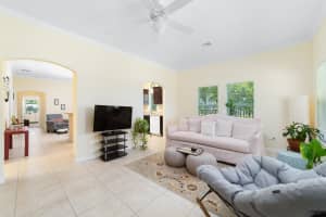 917 14th Street, West Palm Beach, FL 33401 Sold 05/16/25