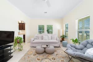 917 14th Street, West Palm Beach, FL 33401 Sold 05/16/25