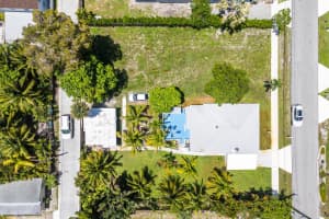 320 SE 4th Avenue, Delray Beach, FL 33483 - MLS#R11074458