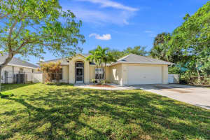 1301 Carlton Court, Fort Pierce, FL 34949 - MLS#R11074459