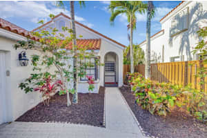 2556 La Cristal Circle, Palm Beach Gardens, FL 33410 Sold 08/18/25