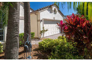 807 NW Mossy Oak Way, Jensen Beach, FL 34957 Sold 10/01/25