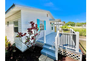 3505 3rd Street, Vero Beach, FL 32968 Sold 05/15/25