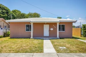 424 SW 64th Court, Miami, FL 33144 Sold 04/23/25