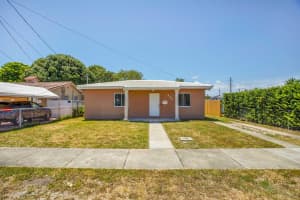 424 SW 64th Court, Miami, FL 33144 Sold 04/23/25