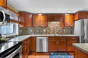 130 W Pine Tree Avenue, Lake Worth, FL 33467 Sold 04/23/25