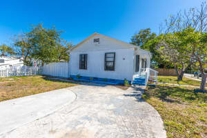 5000 Lake Avenue, West Palm Beach, FL 33405 Sold 05/02/25