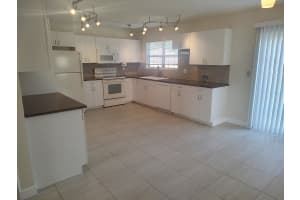 285 SW Bridgeport Drive, Port Saint Lucie, FL 34953 Sold 07/03/25