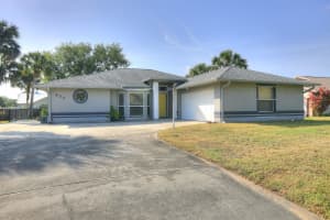 954 Crown Street, Sebastian, FL 32958 Sold 06/20/25