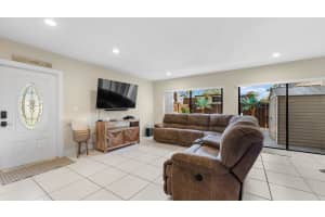154 Weybridge Circle B, Royal Palm Beach, FL 33411 - MLS#R11074942