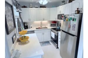 64 Oakridge E, Deerfield Beach