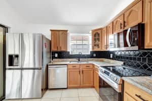 54 Buxton Lane, Boynton Beach, FL 33426 Sold 05/05/25