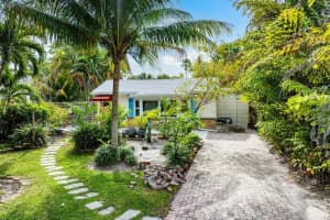 321 N Lakeside Drive, Lake Worth Beach, FL 33460 - MLS#R11075088