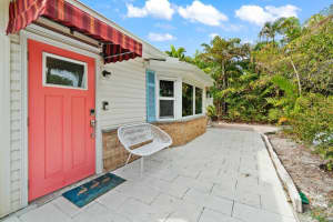 321 N Lakeside Drive, Lake Worth Beach, FL 33460 - MLS#R11075088