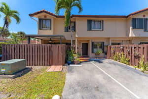 14205 Sw 57th Lane 5-a-6, Miami