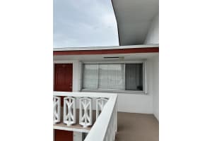 2020 Lake Osborne Drive 19, Lake Worth Beach, FL 33461 Sold 09/25/25