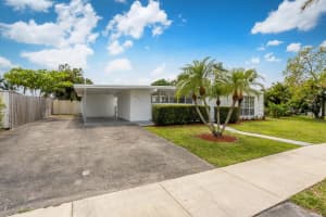 337 Pinehurst Road, Palm Springs, FL 33461 Sold 05/07/25