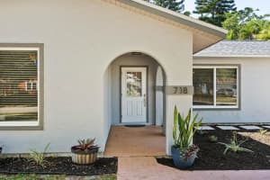 718 SW Belmont Circle, Port Saint Lucie, FL 34953 Sold 05/15/25