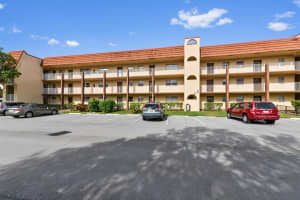 8821 Sunrise Lakes Boulevard 203, Sunrise