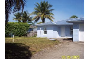 2805 SE Carroll Street, Stuart, FL 34997 - MLS#R11075395