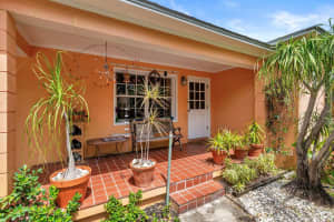 227 35th Street, West Palm Beach, FL 33407 Sold 04/25/25