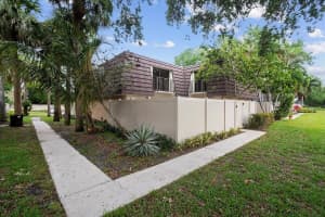 6919 69th Way, West Palm Beach, FL 33407 Sold 05/30/25