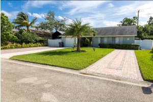 3630 Walden Lane, Palm Springs, FL 33406 Sold 05/16/25