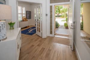 518 E Tall Oaks Drive, Palm Beach Gardens, FL 33410 Sold 08/14/25