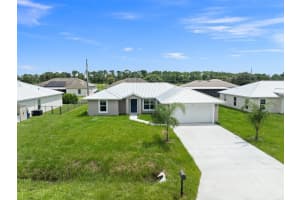 930 SE 39th Terrace Terrace, Okeechobee, FL 34974 Sold 09/02/25