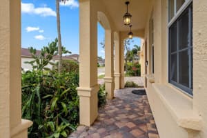 9533 Windrift Circle, Fort Pierce, FL 34945 Sold 05/08/25