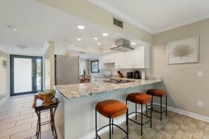 13329 Polo Club Road 104, Wellington, FL 33414 - MLS#R11075603