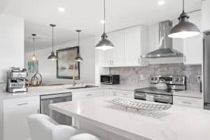 555 Banyan Tree Lane 206, Delray Beach, FL 33483 Sold 05/12/25