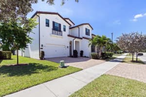 8451 Grand Prix Lane, Boynton Beach, FL 33472 - MLS#R11075714
