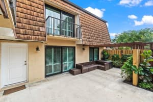 907 9th Lane, Greenacres, FL 33463 Sold 06/03/25