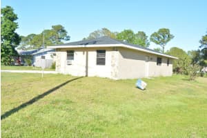 569 SE Fallon Drive, Port Saint Lucie, FL 34983 - MLS#R11075792
