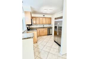 1000 Spanish River 4l Road 4l, Boca Raton, FL 33432 - MLS#R11075847